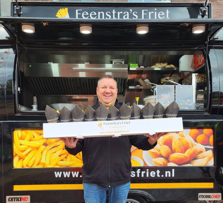 Feenstra's Friet de foodtruck bij sterren op het Marktplein Winschoten